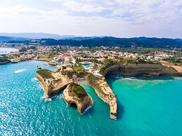 Corfu Seaside Cottage - Private Garden Retreat