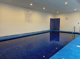 Blue inn Hotel & Suites