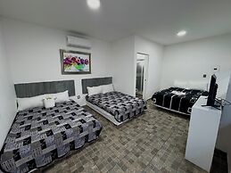 Blue inn Hotel & Suites
