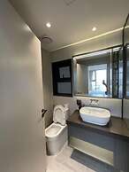 Cardinal Court - Vina We Stay