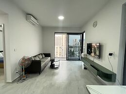 Cardinal Court - Vina We Stay