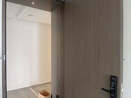 Cardinal Court - Vina We Stay