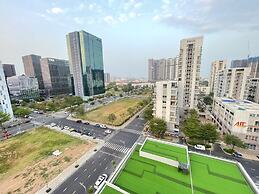 Cardinal Court - Vina We Stay