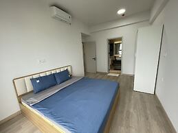 Cardinal Court - Vina We Stay