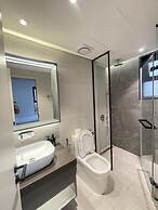 Cardinal Court - Vina We Stay