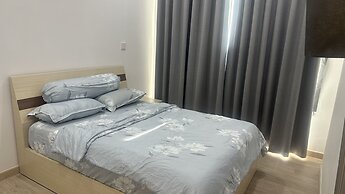 Cardinal Court - Vina We Stay