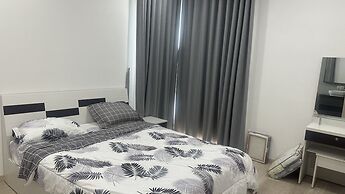 Cardinal Court - Vina We Stay