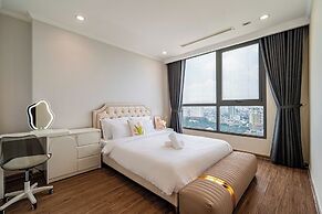 Hoa Tranh - Vinhomes Central Park