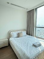 Hoa Tranh - Vinhomes Central Park