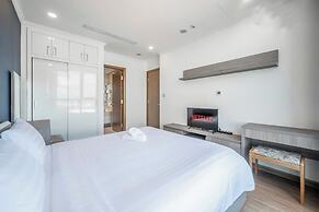 Hoa Tranh - Vinhomes Central Park