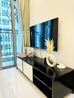 Hoa Tranh - Vinhomes Central Park