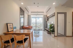 Hoa Tranh - Vinhomes Central Park