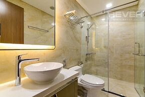 Hoa Tranh - Vinhomes Central Park