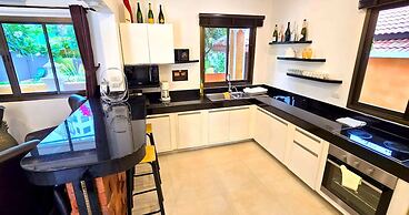 HIDELAND Luxury Pool Villa