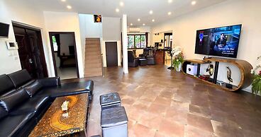 HIDELAND Luxury Pool Villa