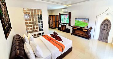 HIDELAND Luxury Pool Villa