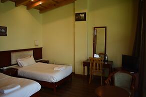 Whispering Woods Resort