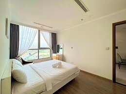 Hoa's Apartment in Vinhomes Central Park
