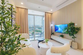 Hoa's Apartment in Vinhomes Central Park