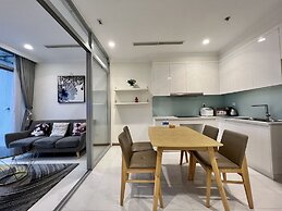 Hoa's Apartment in Vinhomes Central Park