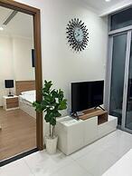 Hoa's Apartment in Vinhomes Central Park