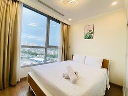 Hoa's Apartment in Vinhomes Central Park