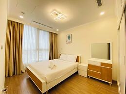 Hoa's Apartment in Vinhomes Central Park