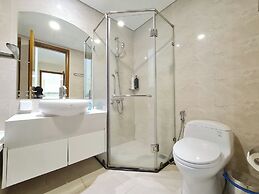 Hoa's Apartment in Vinhomes Central Park