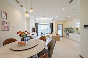 Hoa's Apartment in Vinhomes Central Park