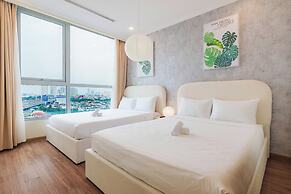 Hoa's Apartment in Vinhomes Central Park