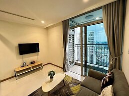 Hoa's Apartment in Vinhomes Central Park