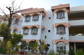 Hotel Alaknanda