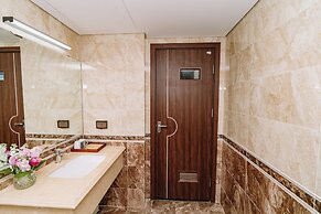 Legend Westlake Hotel