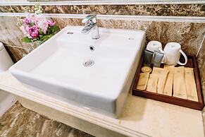 Legend Westlake Hotel