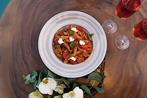 Anassa Boutique Hotel