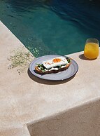 Anassa Boutique Hotel