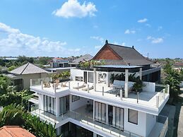 Sunset Rooftop Villa by Betterplace