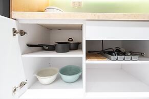 Happy Light Apartment in the Cardinal Court