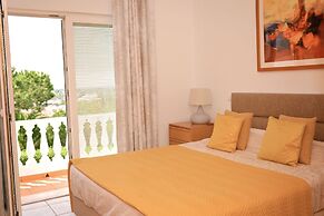 Beautiful 5 En-suite bed Villa With Private Pool