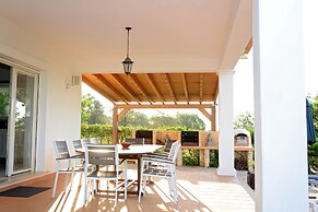 Beautiful 5 En-suite bed Villa With Private Pool