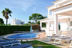 Beautiful 5 En-suite bed Villa With Private Pool