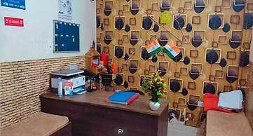 Hotel Silver Stay By GRB