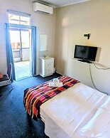Grand Central Hotel Proserpine