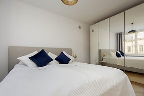 Miodowa Apartment in Warsaw by Renters