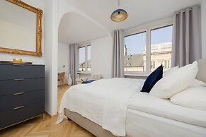 Miodowa Apartment in Warsaw by Renters