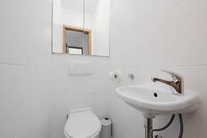 Miodowa Apartment in Warsaw by Renters