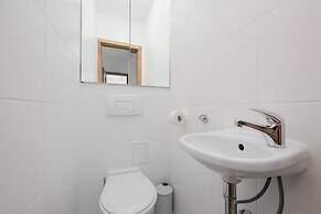 Miodowa Apartment in Warsaw by Renters