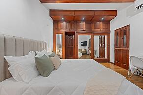 Otium Rentals Penthouse w 2 Terraces