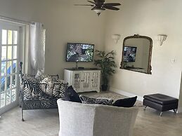 Remarkable 3-bed Villa in Christ Church