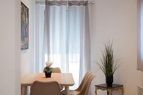 Athenian Hillside Apartment